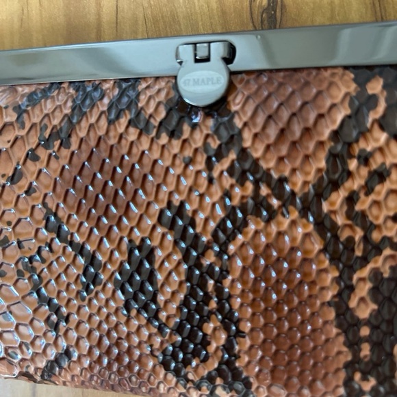 47 Maple Snake Skin Wallet - Picture 7 of 7